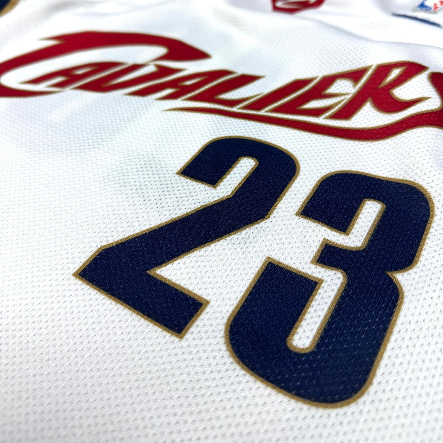 Cleveland Cavaliers - Lebron James - Größe S - Champion - NBA Trikot