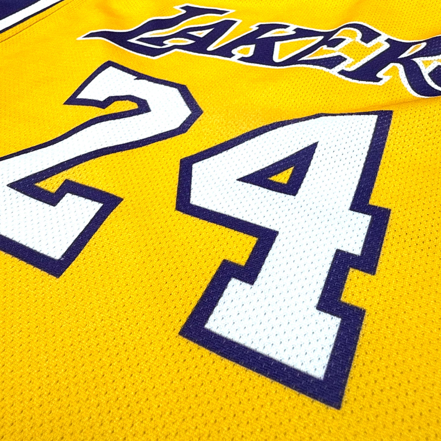 Los Angeles Lakers - Kobe Bryant - Größe M - Champion - NBA Trikot