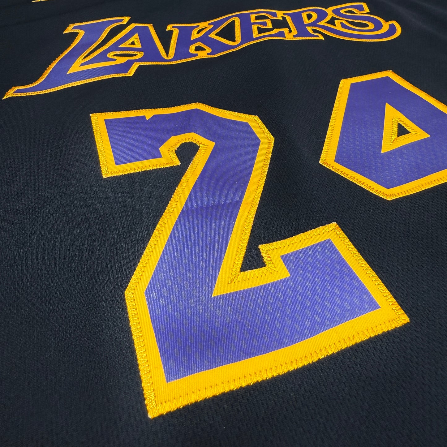 Los Angeles Lakers - Kobe Bryant - Größe M - Adidas - NBA Trikot Hollywood Nights