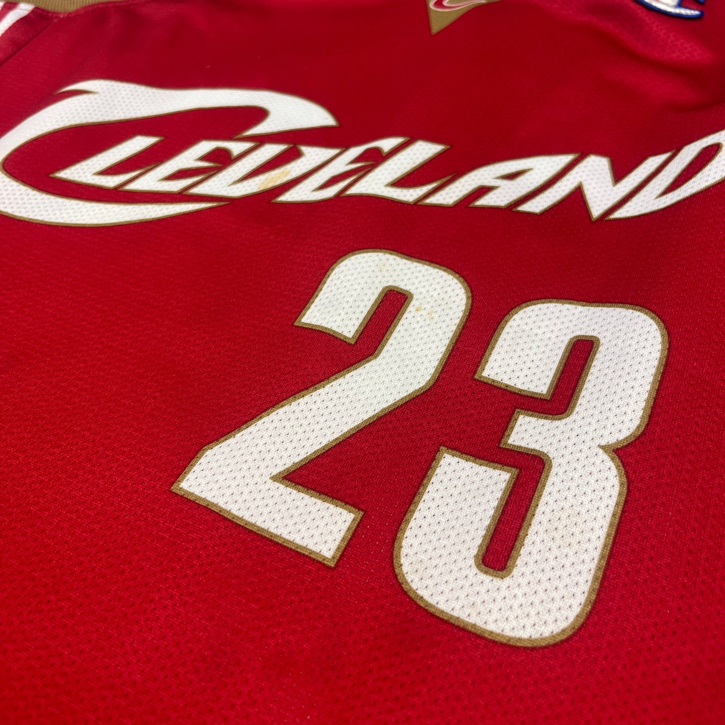 Cleveland Cavaliers - LeBron James - Größe M - Champion - NBA Trikot