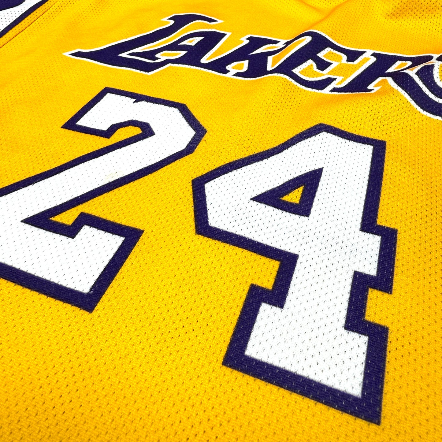 Los Angeles Lakers - Kobe Bryant - Größe M - Champion - NBA Trikot