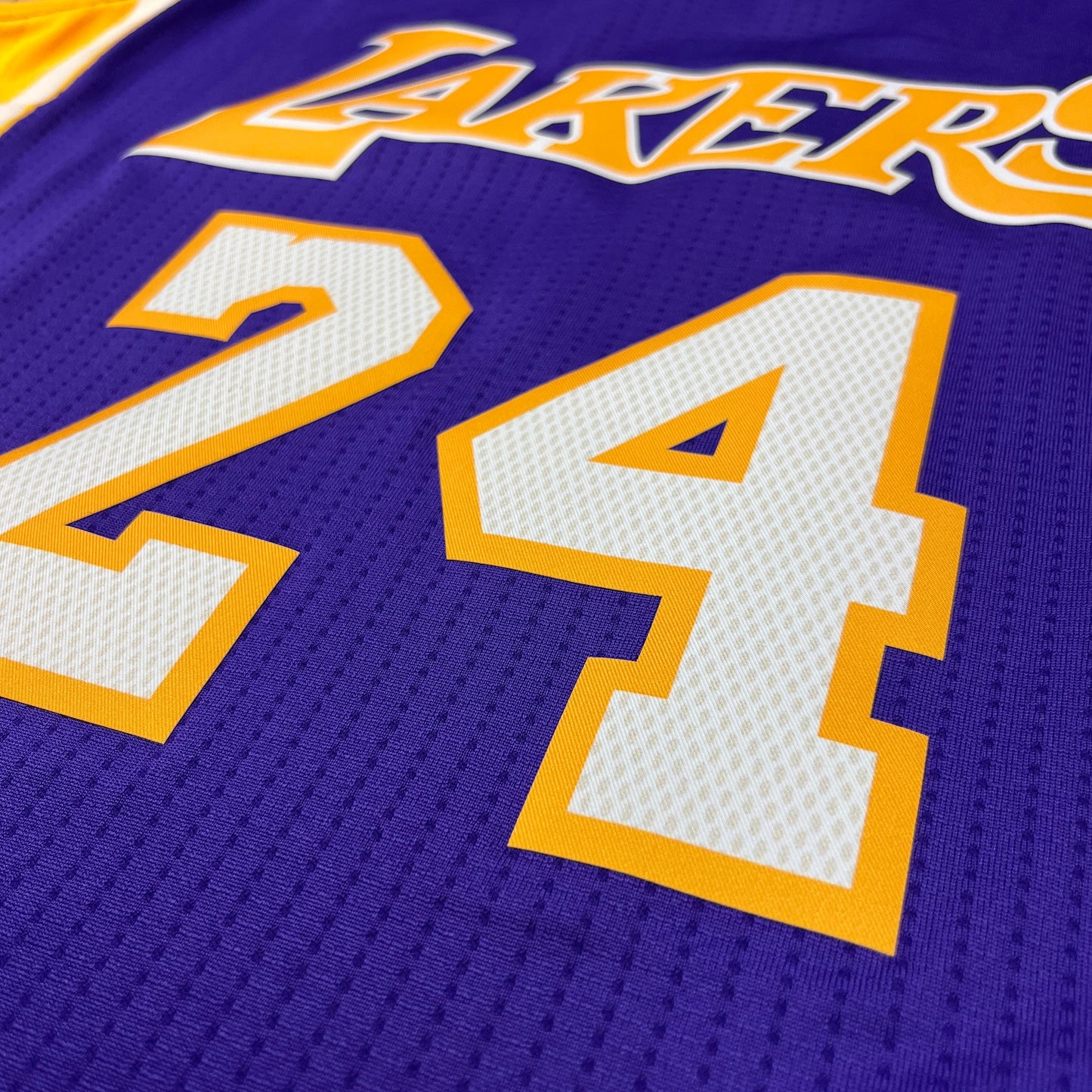 Los Angeles Lakers - Kobe Bryant - Größe S - Adidas - NBA Trikot