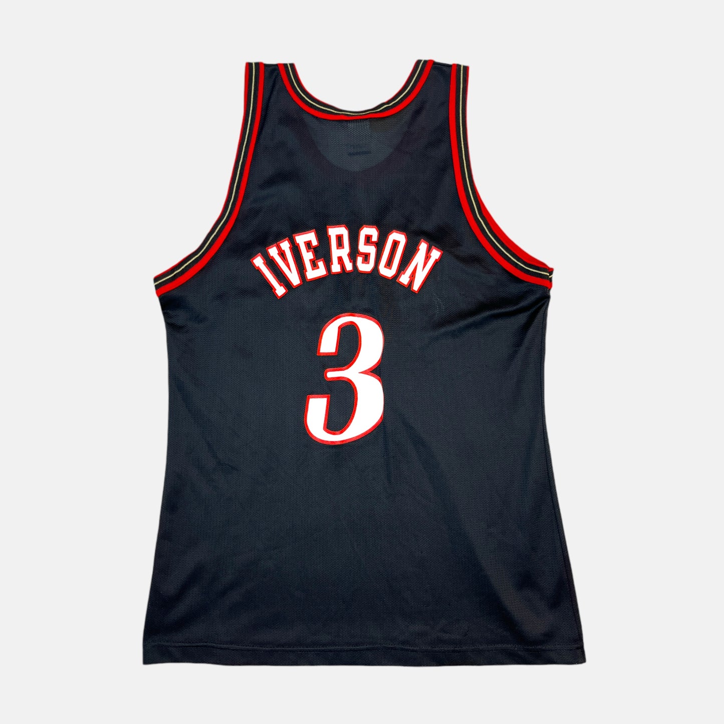 Philadelphia 76ers - Allen Iverson - Größe 44 / L - Champion - NBA Trikot (schmale Ärmel)