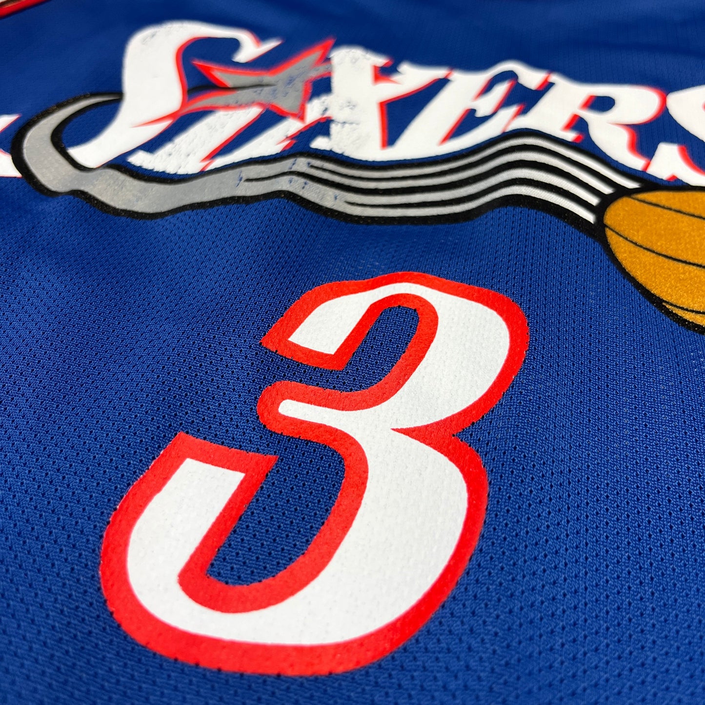 Philadelphia 76ers - Allen Iverson - Größe 44 / L - Champion - NBA Trikot