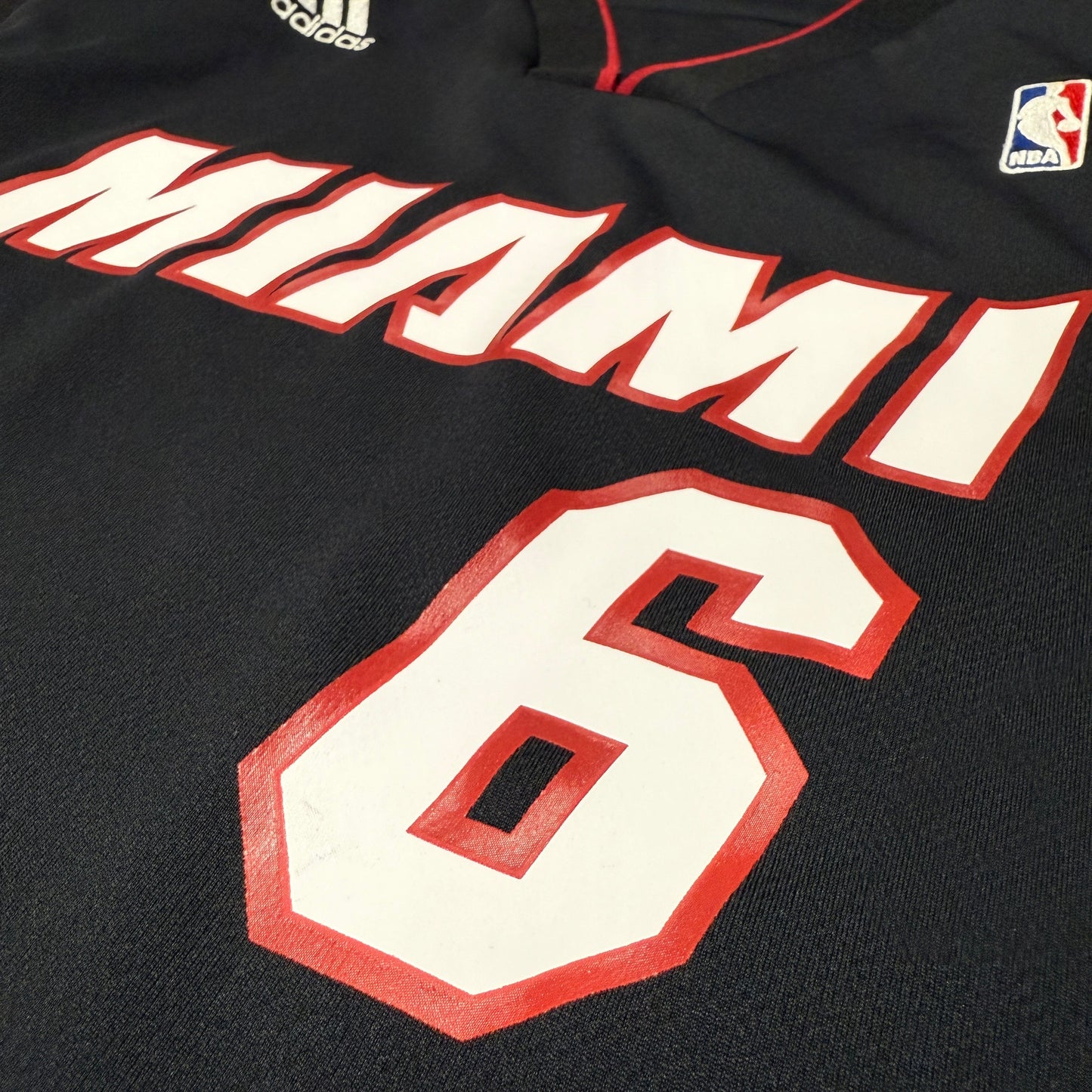 Miami Heat - LeBron James - Größe M - Adidas - NBA Trikot
