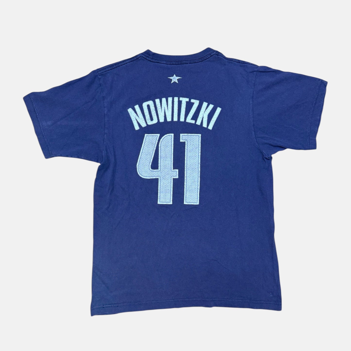 Dallas Mavericks - Dirk Nowitzki - Größe M - Adidas - NBA Name and Number Shirt