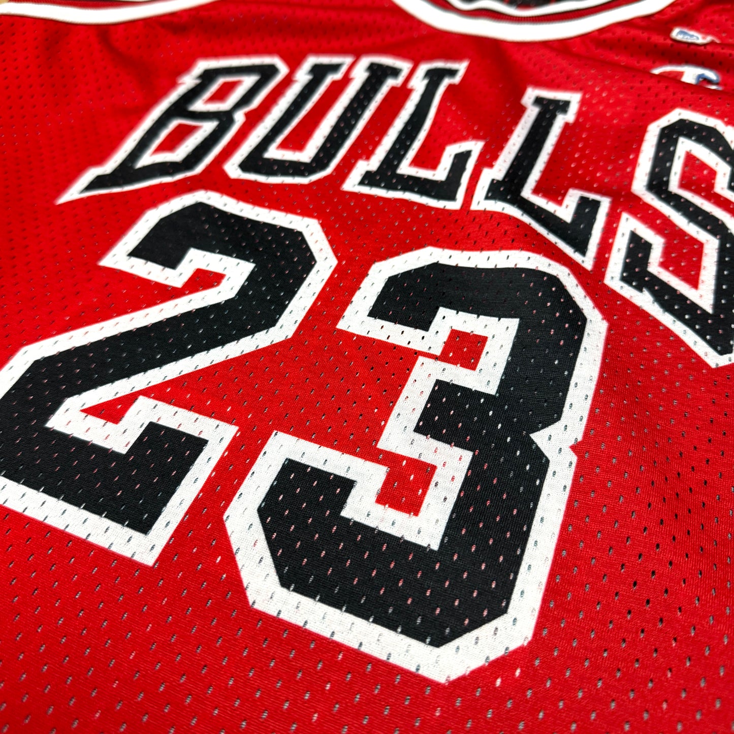 Chicago Bulls - Michael Jordan - Größe S - Champion - NBA Wendetrikot