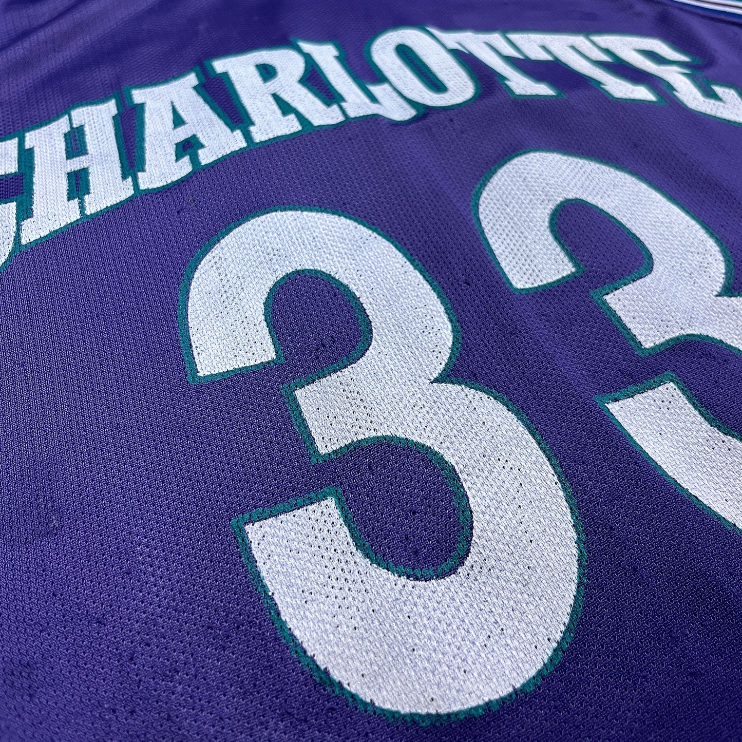 Charlotte Hornets - Alonzo Mourning - Größe L - Apex One - NBA Trikot