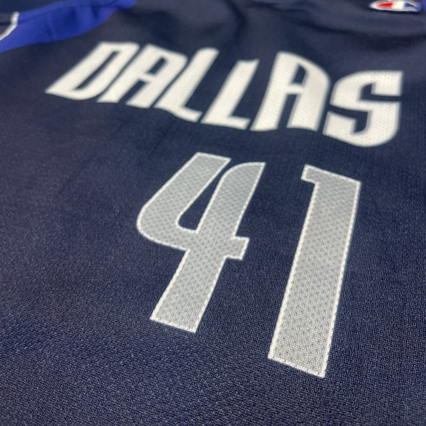 Dallas Mavericks - Dirk Nowitzki - Größe S - Champion - NBA Trikot