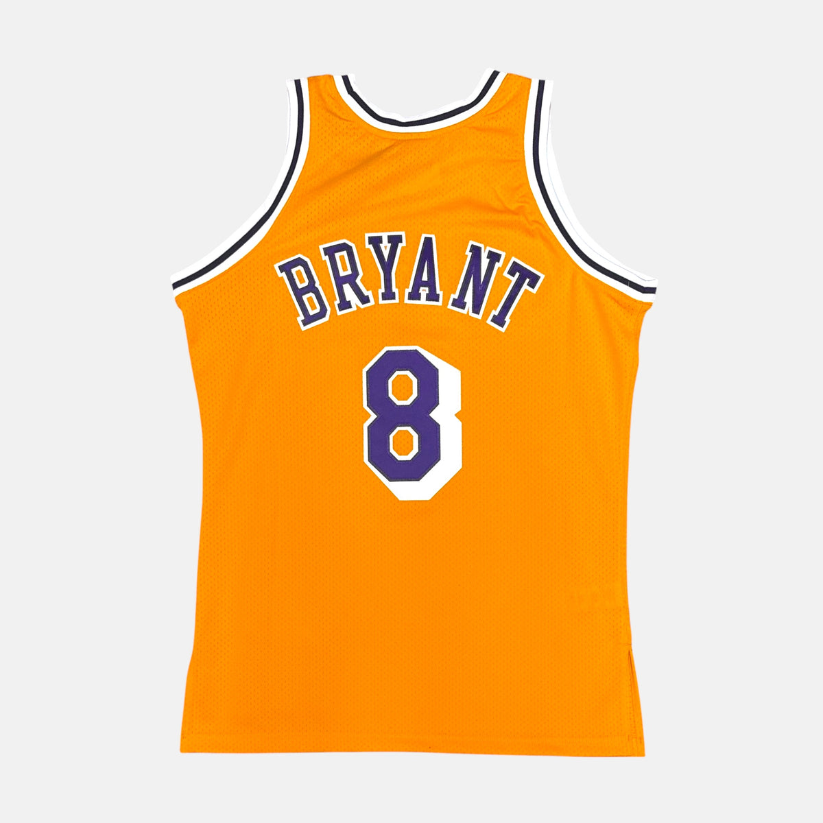 Los Angeles Lakers 1996-97 - Kobe Bryant - Größe M - Mitchell and Ness Authentic - NBA Trikot mit Etikett