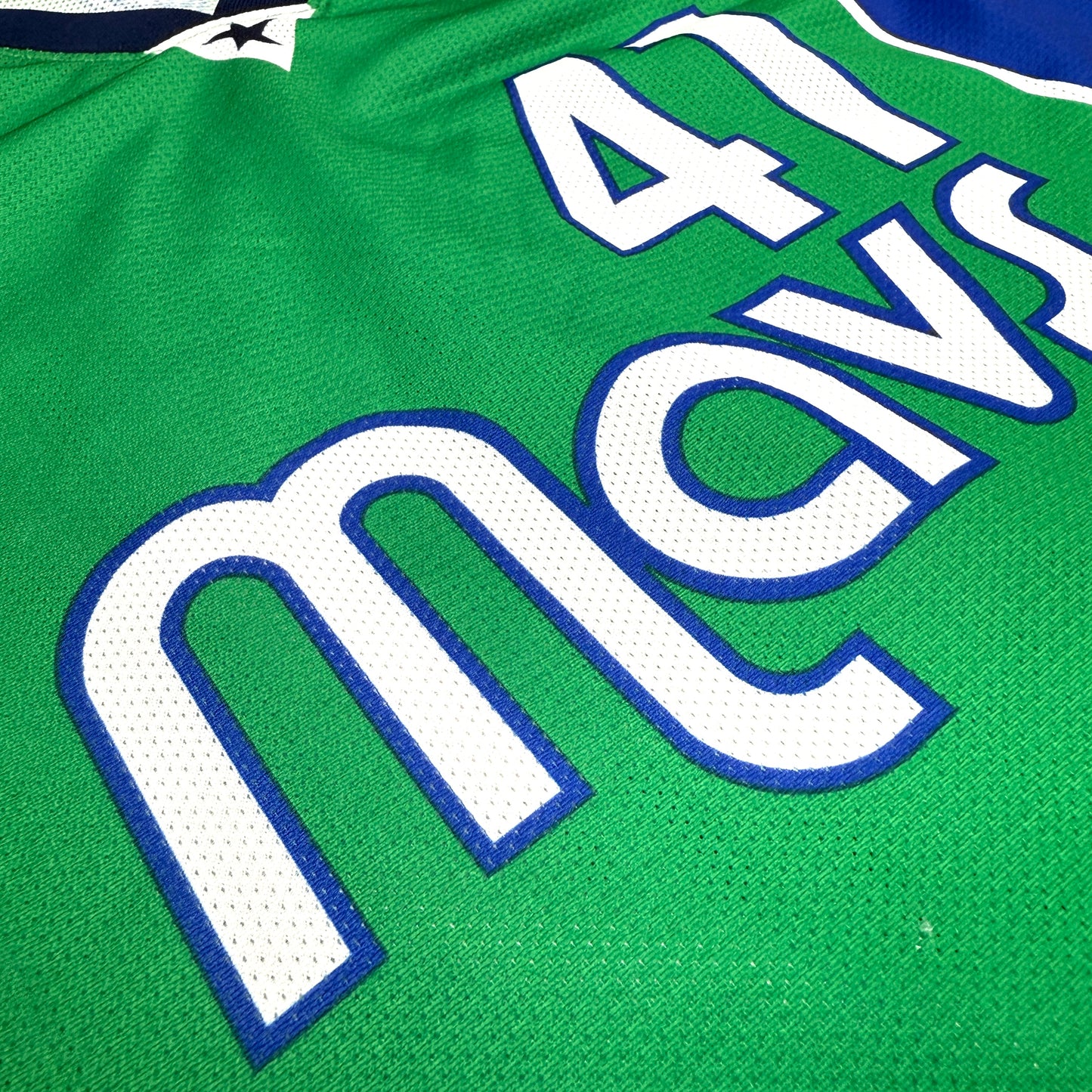 Dallas Mavericks - Dirk Nowitzki - Größe M - Champion - NBA Trikot
