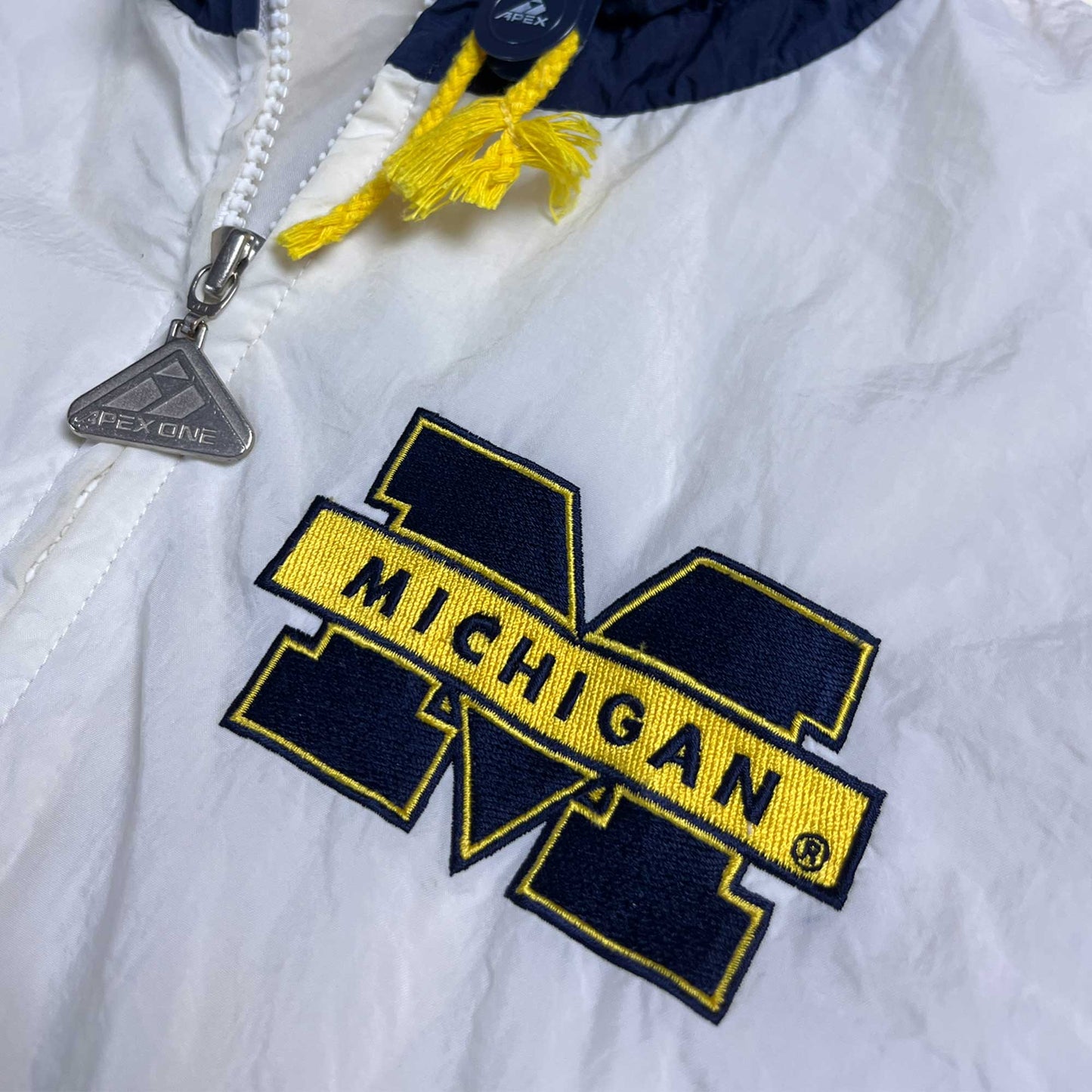 Michigan Wolverines - leichte NCAA Jacke - Größe XL (wie M) - Apex One